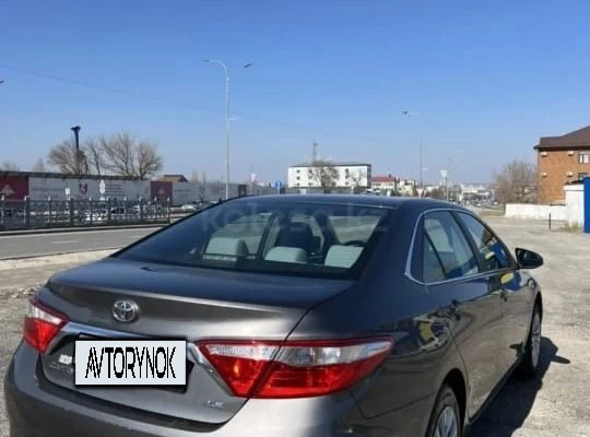 Toyota Camry 2016 года