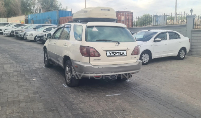 Lexus RX 1999 года