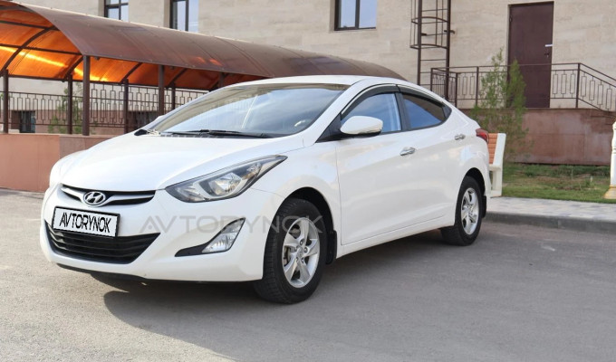 Hyundai Elantra 2015 года
