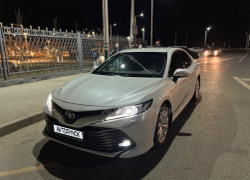 Toyota Camry 2020 года