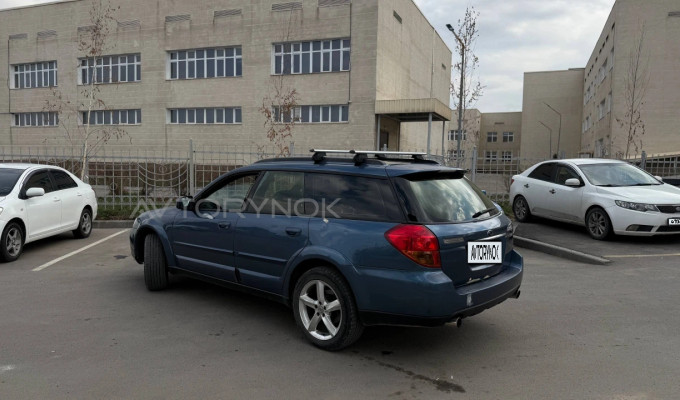 Subaru Outback 2005 года
