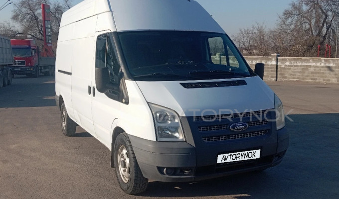 Ford Transit 2013 года