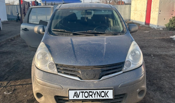 Nissan Note 2011 года