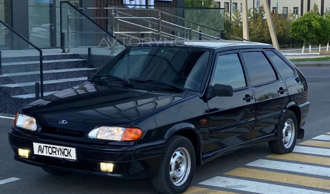 ВАЗ (Lada) 2114 2013 года
