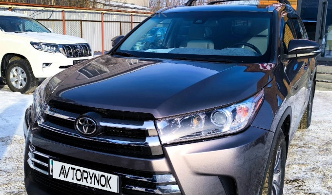 Toyota Highlander 2017 года