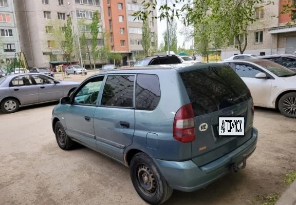 Mitsubishi Space Star 2001 года