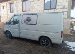 Ford Transit 1988 года
