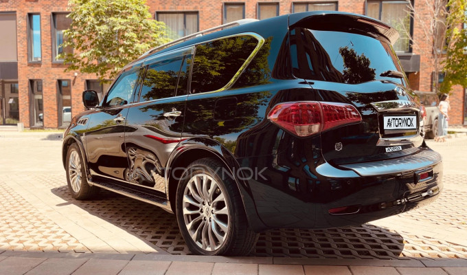 Infiniti QX80 2015 года