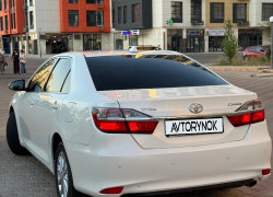 Toyota Camry 2015 года