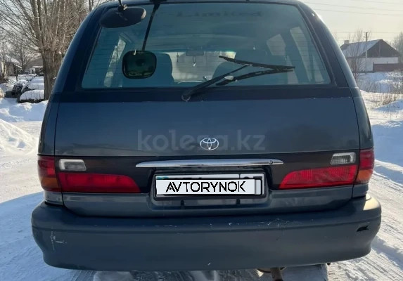 Toyota Estima 1994 года