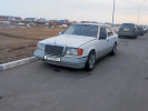Mercedes-Benz E-Класс 1993 года