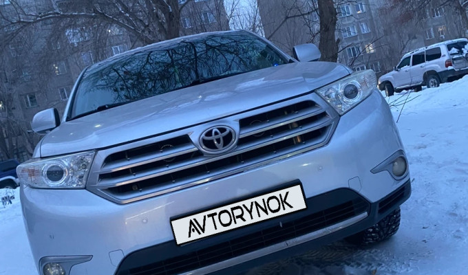 Toyota Highlander 2012 года