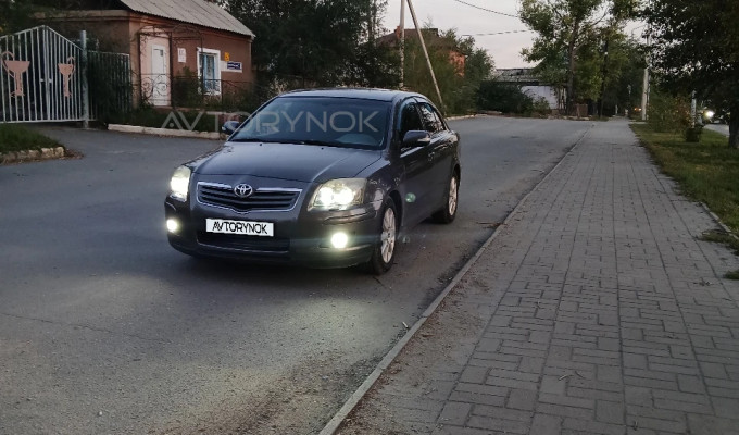 Toyota Avensis 2007 года