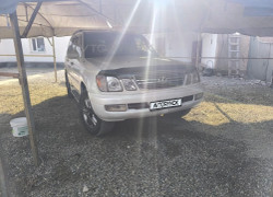 Lexus LX 2000 года