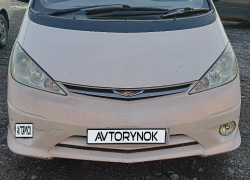 Toyota Estima 2005 года