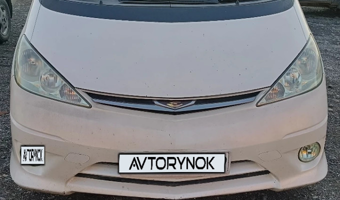 Toyota Estima 2005 года