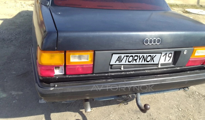 Audi 100 1990 года