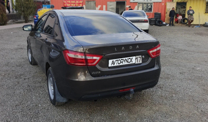 ВАЗ (Lada) Vesta 2018 года