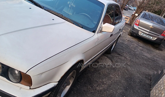 BMW 3 серия 1992 года