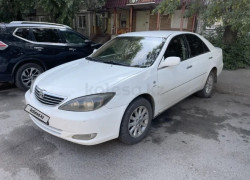 Toyota Camry 2004 года