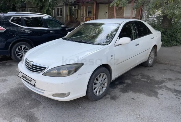 Toyota Camry 2004 года