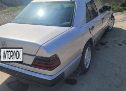 Mercedes-Benz E-Класс 1992 года