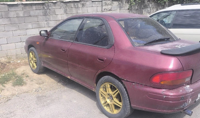 Subaru Impreza 1995 года