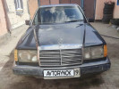 Mercedes-Benz E-Класс 1990 года
