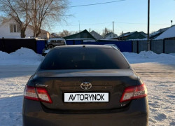 Toyota Camry 2010 года