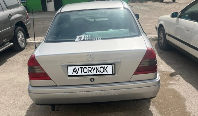 Mercedes-Benz C-Класс 1993 года