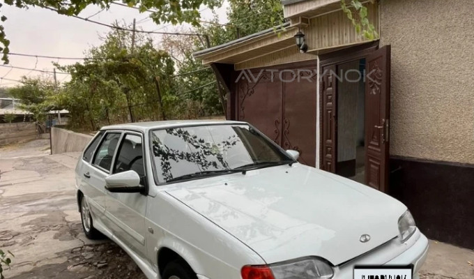 ВАЗ (Lada) 2114 2012 года