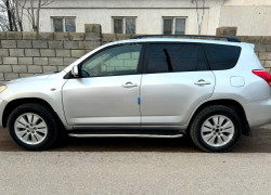 Toyota RAV4 2006 года