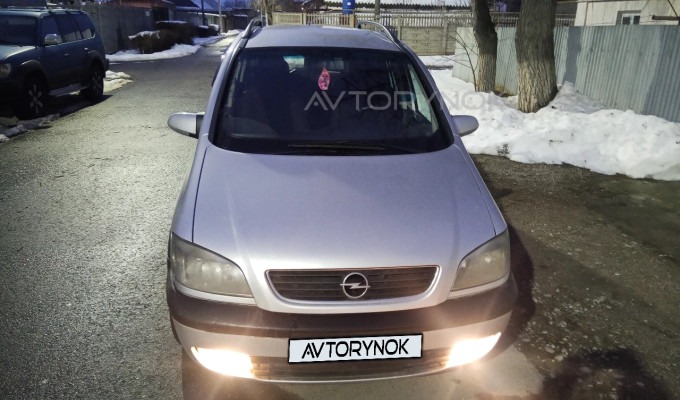 Opel Zafira 2002 года