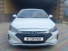 Hyundai Elantra 2019 года