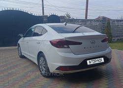 Hyundai Elantra 2019 года