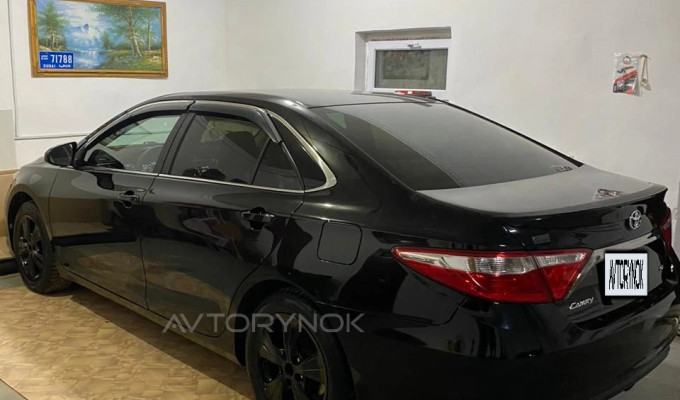 Toyota Camry 2015 года