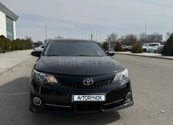 Toyota Camry 2014 года