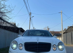 Mercedes-Benz E-Класс 2002 года