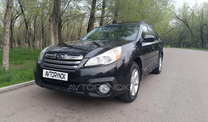 Subaru Outback 2013 года