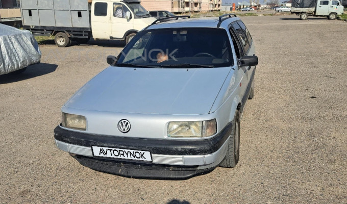 Volkswagen Passat 1992 года