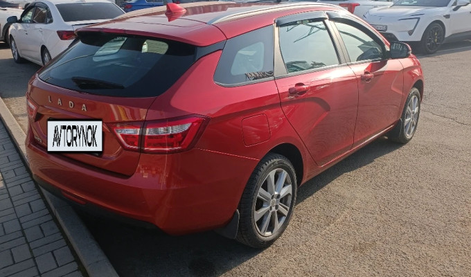 ВАЗ (Lada) Vesta SW 2021 года