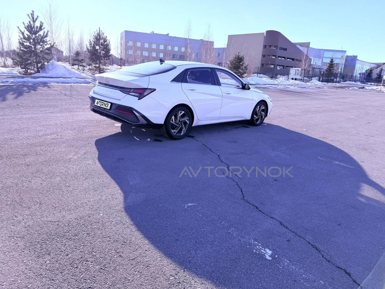 Hyundai Elantra, 2024