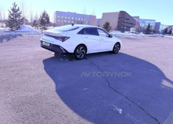 Hyundai Elantra 2024 года
