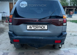 Mitsubishi Montero Sport 2000 года