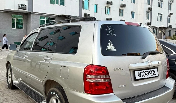 Toyota Highlander 2002 года