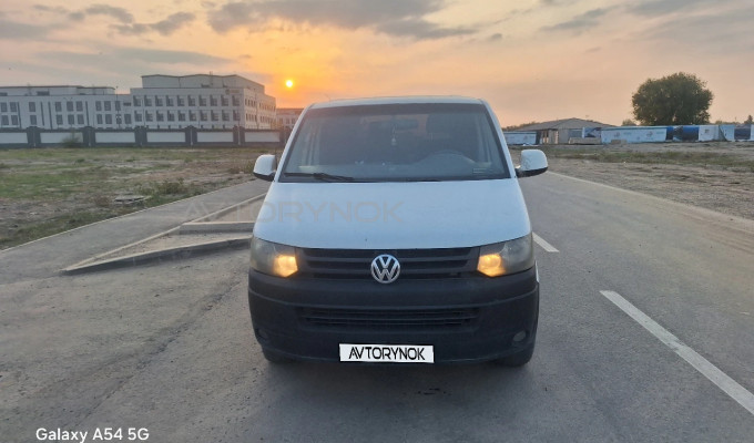 Volkswagen Transporter 2011 года