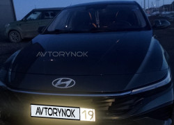 Hyundai Elantra 2024 года