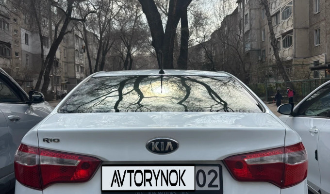 Kia Rio 2013 года