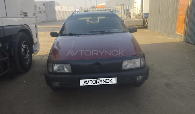 Volkswagen Passat 1992 года