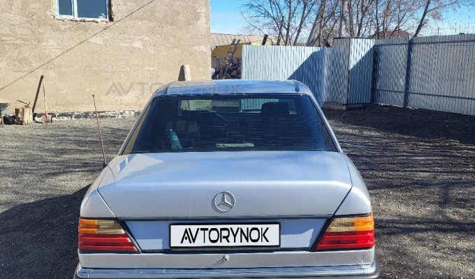 Mercedes-Benz E-Класс 1991 года